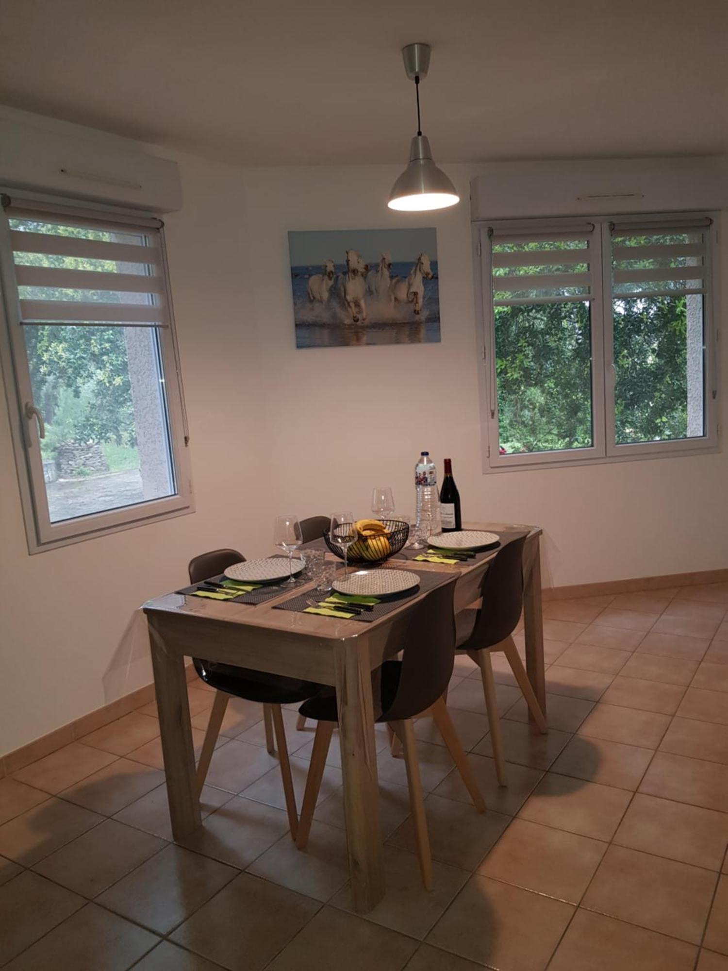 Maison Au Calme แกสติญง-ดู-การ์ ภายนอก รูปภาพ